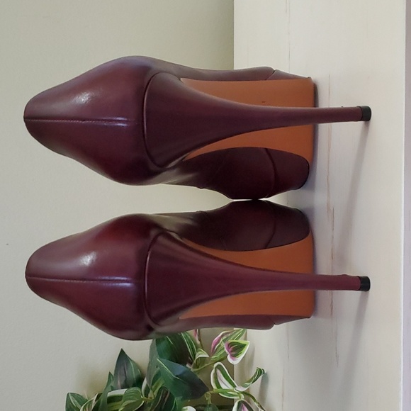 Gucci | Burgundy Leather Platform T-strap  Peep-Toe Pumps Sz 37 - Picture 7 of 9